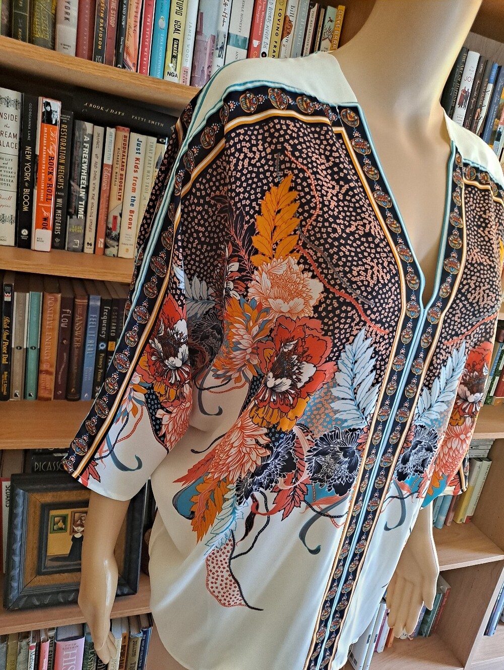 Rose + Olive Boho Silky Floral V-Neck Batwing Sleeve Top With Back Cutout - Picture 3 of 10